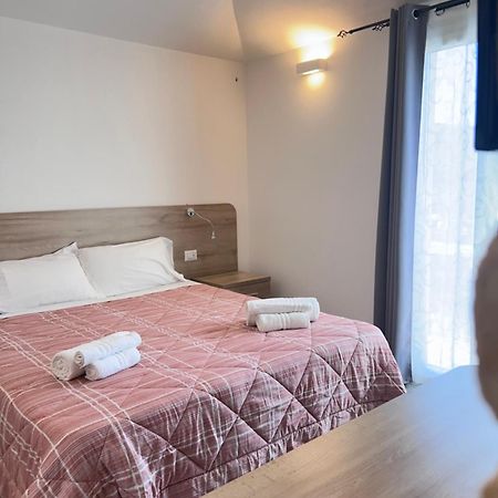 Affittacamere Su Caboni Tortolì Buitenkant foto