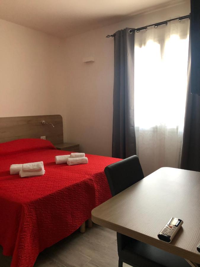 Affittacamere Su Caboni Tortolì Buitenkant foto