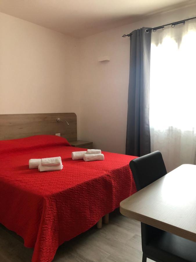 Affittacamere Su Caboni Tortolì Buitenkant foto